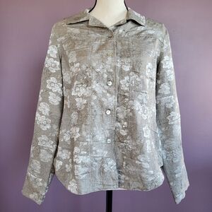 NWT Chico's Taupe Crinkle Bonsai Alissa Floral Shimmery Button Down Blouse